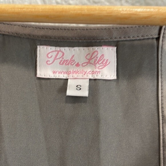 Pink Lily Boutique Gray Satin Cami with Lace Trim Size Small - Picture 4 of 7